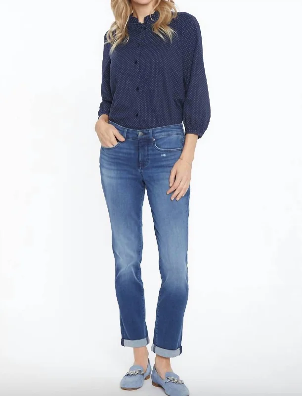 Women's Clothing With Trendy Designs Margot Girlfriend W/ Rolled Cuff Jean In Heron Wash