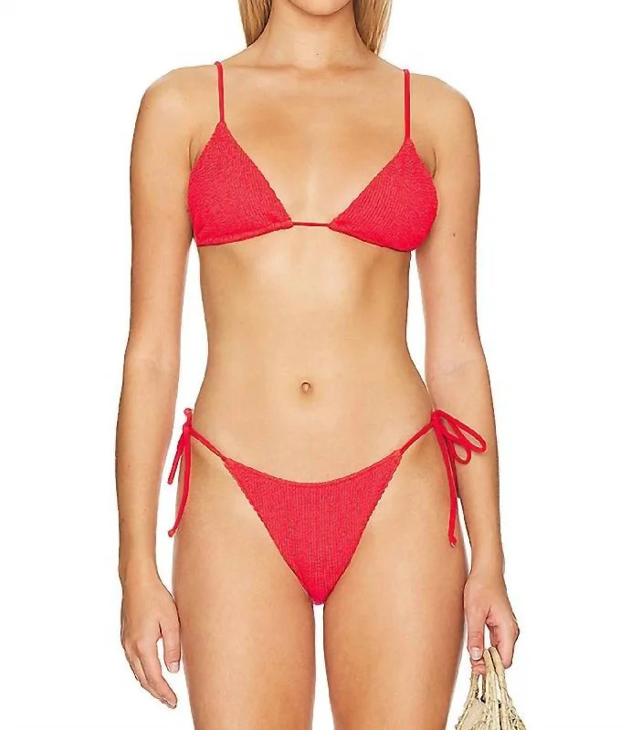 Women's Holiday Clothes Tanning Bikini Top In Red Scrunch