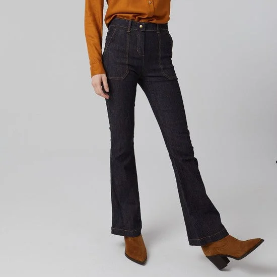Women's Transitional Outfit Coralie Bijasson Philippine Pants and Shorts