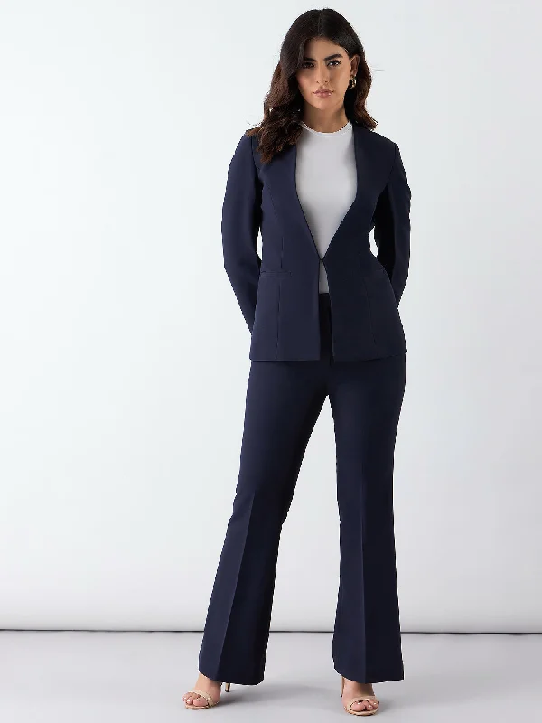 Women's Relaxed Outfit Minimalist Regular Fit Blazer Paired With Trouser In Stretchable Fabric