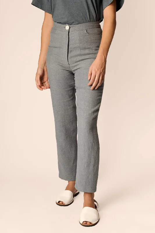 Women's Sports Apparel Named Aina Trousers and Culottes