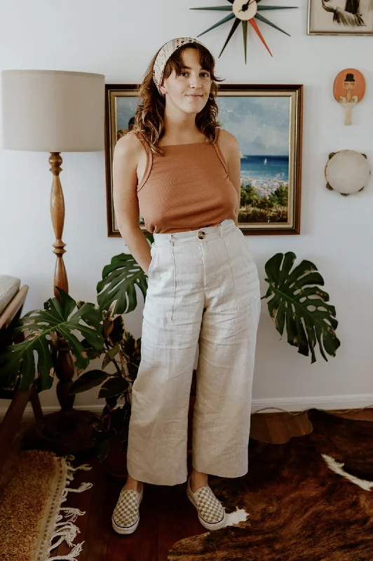 Women's Casual Apparel For Weekends Common Stitch Bottlebrush Pants and Shorts