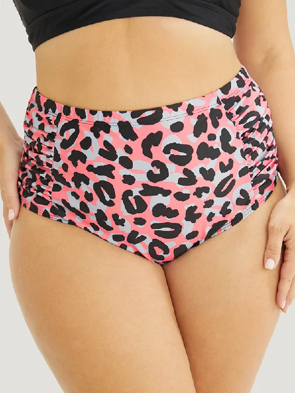 Women's Seasonal Wardrobe Clothing Leopard Print Ruched Detail Bikini Bottom