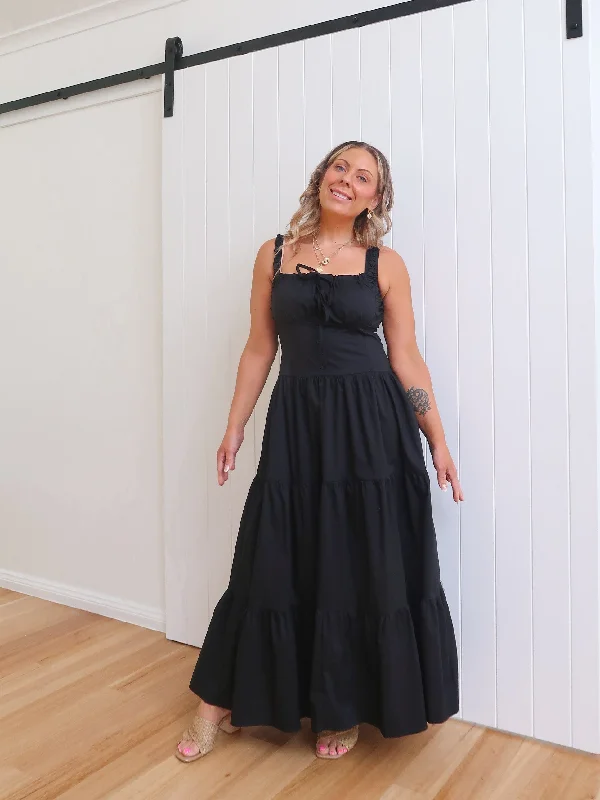 The Latest Trends Hera Dress - Black