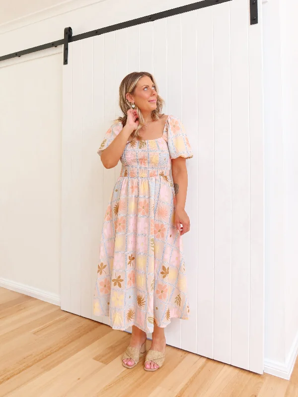Contemporary Casual Deals Island Life Dress