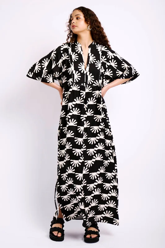 Timeless Elegant The Tunic Bib Front Dress in Sun Stripe