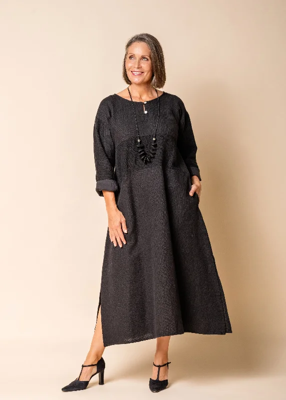 Limited Styles Minnie Linen Blend Dress in Onyx - Faulty