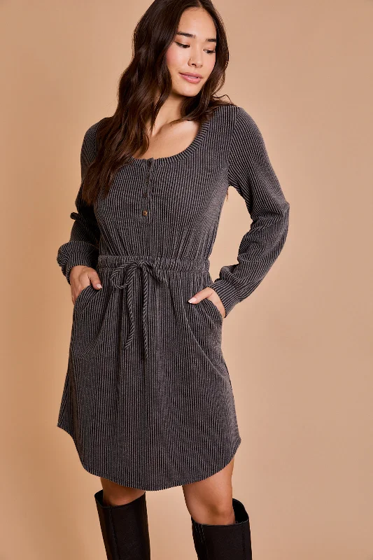 Exclusive Styles, Exclusive Discounts Be A Light Ribbed Pocket Dress