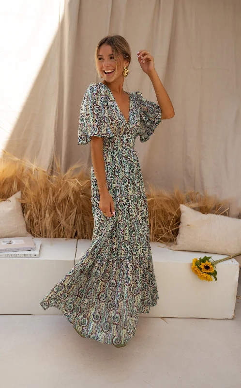 Upgrade Your Closet With Our Women's Clothing Deals Green Patterned Loane Dress