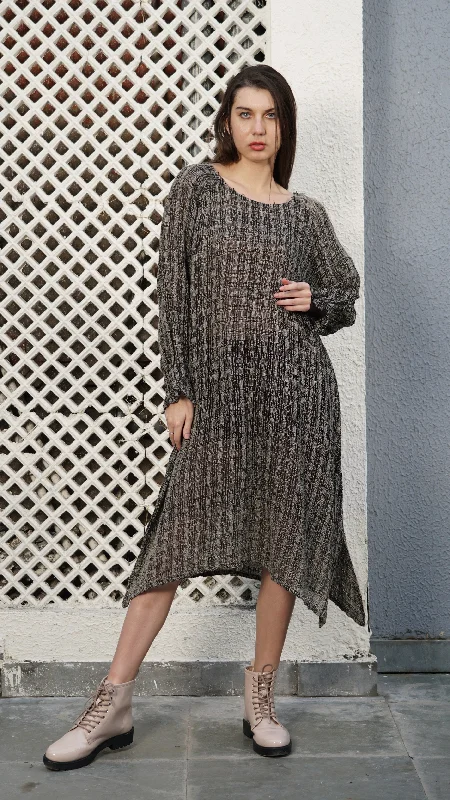 Trendy Casual Outfits Fauna Linen Dress in Onyx
