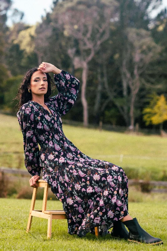 Unbeatable Discounts On The Latest Fashion Trends Vida Thistle Print LS V Neck Tiered Dress