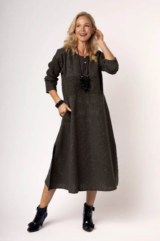 Women's Functional Outdoor Garments Minnie Linen Blend Dress in Khaki - Faulty