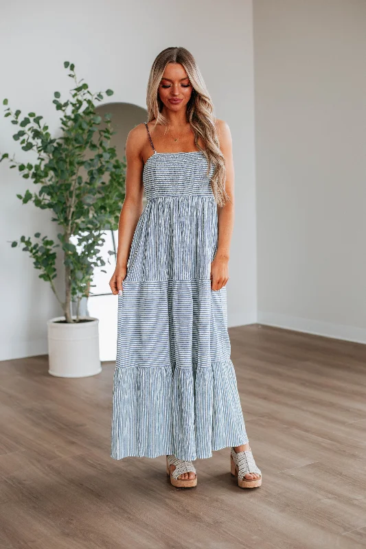 Day-To-Night Styles Shaylee Striped Dress