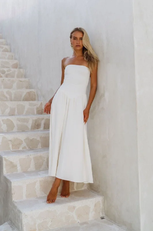 Effortless Comfort Mackenzie Dress in White Linen