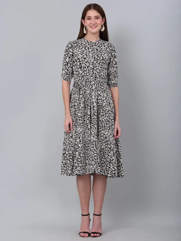 Luxe Layering Women's Casual Round neck Black Floral Print Fit & Flared Dress