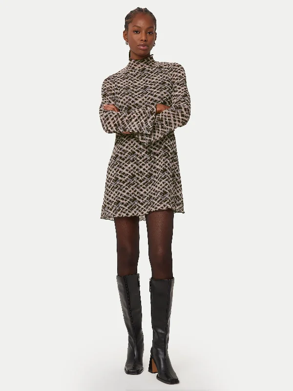Women's Casual Apparel For Weekends The Textured Long Sleeve Dress  in Dark Chocolate