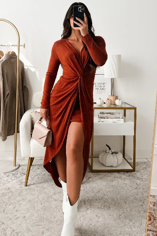 Women's Travel Garments Making My Choice Twist Knot Long Sleeve Midi Dress (Rust)