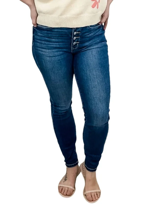 Women's Online Clothing Boutique Dolly Love Skinny Jeans In Medium-Dark Wash