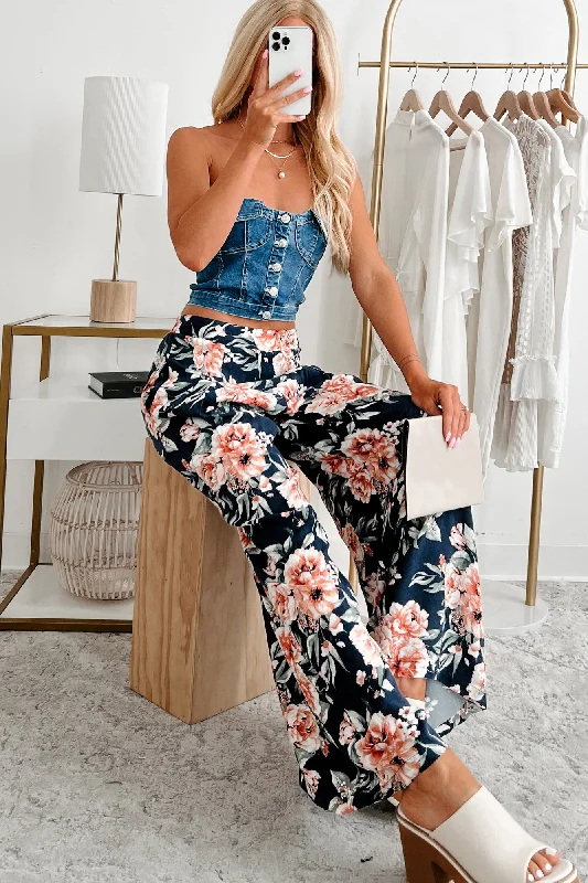 Women's Trendy Apparel Dropping The Games Floral Wide Leg Pants (Navy)