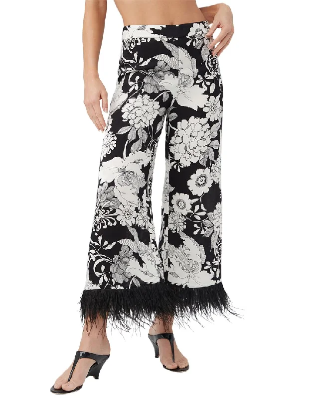 Women's Casual Wear Outfit Trina Turk Short Weekend Pant