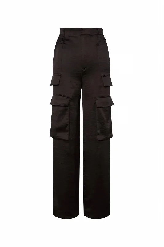 Women's Everyday Garments Women's Cargo Pants In Black