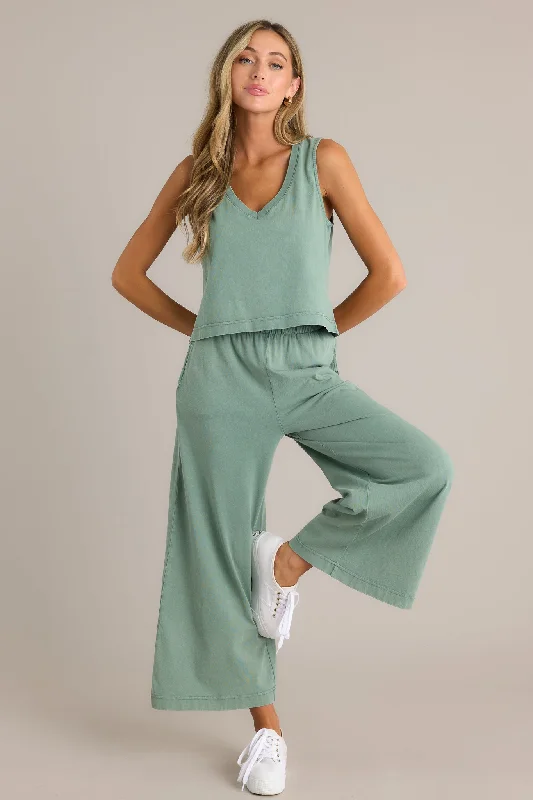 Trendy Athleisure Clothing For Women Z Supply Scout Palm Green Cotton Jersey Flare Pants Trendy Athleisure Clothing For Women Z Supply Scout Palm Green Cotton Jersey Flare Pants